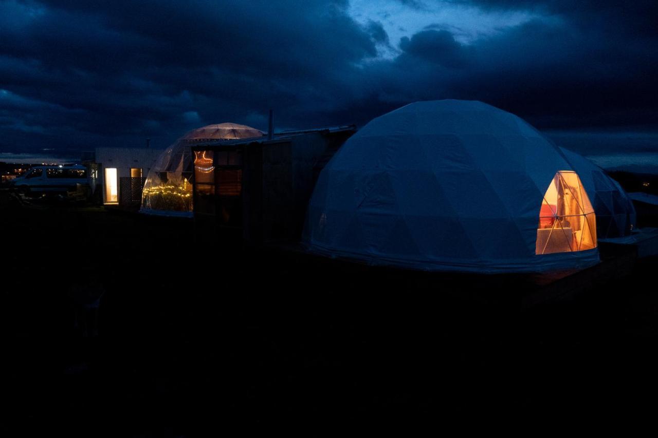 Garden Domes Villa ปวยร์โตนาตาเลส ภายนอก รูปภาพ
